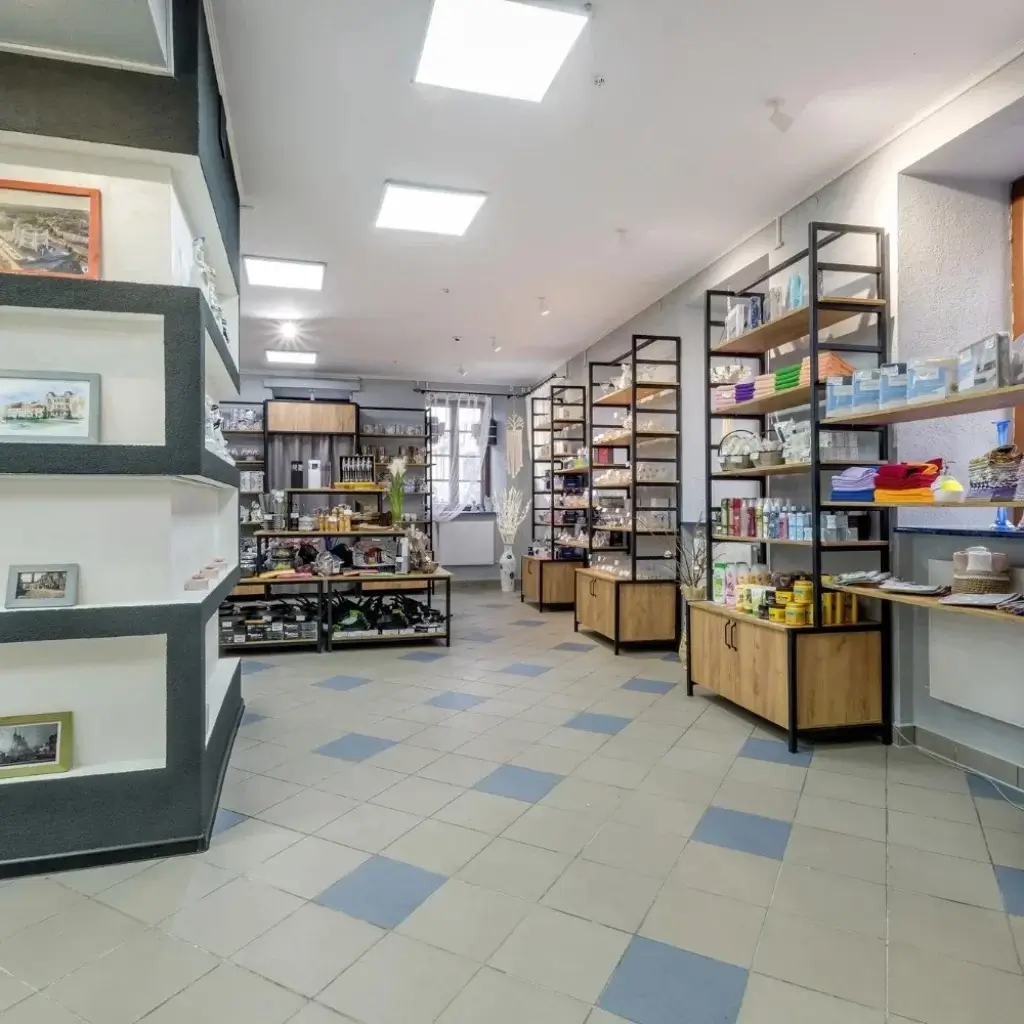 retail store interior designers in bangalore, Karnataka